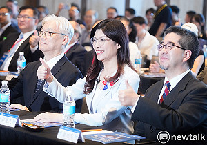 明參加統派活動追思共諜將官 鄭麗文：希望兩岸和解