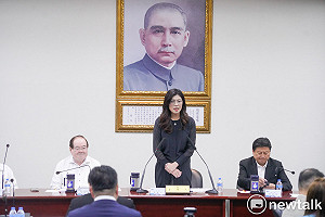 首次主持中常會就延誤 鄭麗文喊：2028年重返執政　
