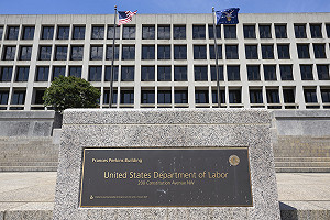 聯準會陷決策迷霧！白宮直言十月CPI與就業報告恐永遠無法發布