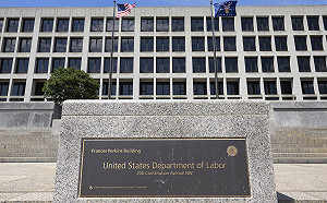 聯準會陷決策迷霧！白宮直言十月CPI與就業報告恐永遠無法發布