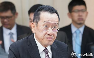裝修公司標到6億火藥案  顧立雄：它若能取得輸出許可、都有資格投標 