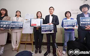 252名助理怒吼反除罪化　籲助理們明日集結自救  民進黨團、陳昭姿現身簽名力挺　