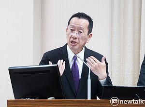 國防部：RDX彈藥原料共採購170噸、結晶體越大像鑽石價格越高