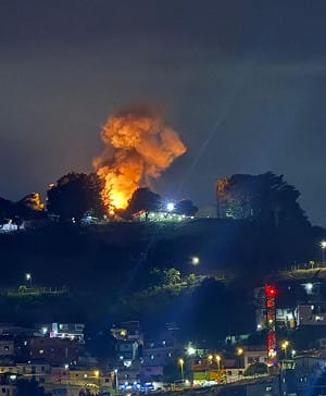 川普下令空襲委內瑞拉並逮捕馬杜洛 《紐約時報》批違法且不符美國利益