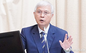 認央行近半年都沒再買進黃金 被問「8成都在買美元？」 楊金龍這樣說