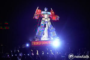 AIT首參與台北燈節　花博10米變形金剛主燈點亮
