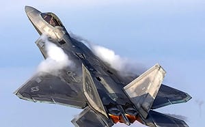 傳美要以色列開「第一槍」! 11架F-22猛禽進駐以 衛星曝光超大規模對伊部署