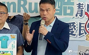 卓榮泰秀飛日包機208萬單據　華航前機師：來回合理價格為519萬 