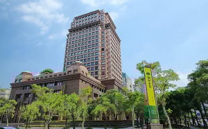 國泰金Q1稅後淨利316.6億元 稅後EPS 2.15元