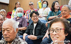 短影音拼空戰！沈伯洋拋「育兒生態系」：從勞動到交通全面解方