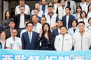 藍白狂砍軍購4700億! 矢板明夫：只有台灣在最危險的時刻選擇縮手