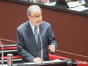 《鐵拳教育》掀熱議 藍委點名教長、教育部「花時間認真看」