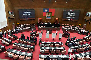 首例總統彈劾案闖關失敗、韓國瑜等4人沒投票 