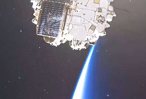 俄版星鏈參戰！「黎明」低軌衛星投入前線 俄軍無人機獲雷射通訊加持
