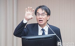 林宜敬發文「民眾黨負責酸」　白營翻出郭國文也批過數發部：朝野共識