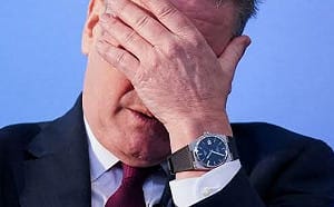 反對派伯納姆強勢重返國會 英國首相斯塔默面臨黨內奪權危機