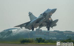 漢光42演習DAY3  空軍新竹基地實施跑道搶修與戰機緊急升空演練