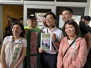 沈伯洋：當年蔣萬安造謠陳時中擋疫苗、卻反問我要不要退選？