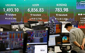 美伊戰火再起！油價衝上90美元、十年期美債殖利率逼近4.8%　日韓股市跌逾2%