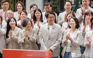 蔡英文問沈伯洋：你的競總主委究竟是誰啊？