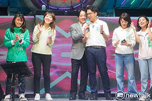 輔選拚了! 賴清德罕見開金嗓嗨唱　蔣萬安、沈伯洋、蘇巧慧意外同框