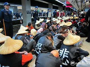關廠工人臥軌案4年後竟收罰單 交通部：依法行政