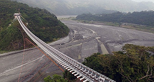 卡努共伴大雨影響  山川琉璃吊橋連兩日關閉