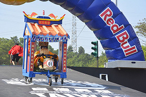 皂飛車大賽桃園體大開賽　土地公也參一咖！