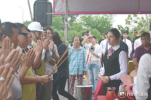 抽水站開工典禮 焦點全在巴西正妹禮生