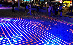 超快閃打卡點「白晝之夜」今登場 魔毯廣場等你來拍！