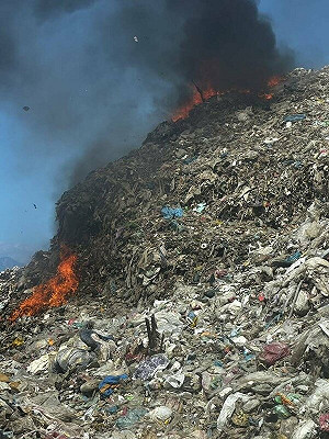 花蓮市垃圾掩埋場又火警　清潔隊籲住戶緊閉門窗