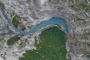 花蓮又形成新堰塞湖恐潰決  緊急疏散住戶及遊客