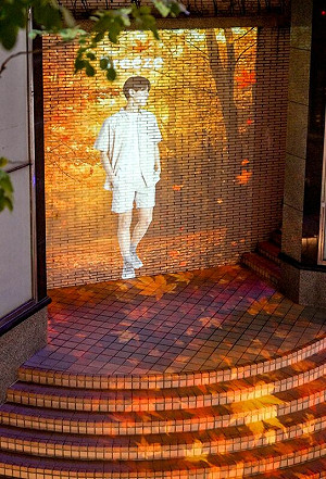 台灣大攜手微風廣場 打造全台首場「5G AI沉浸式時尚秀」