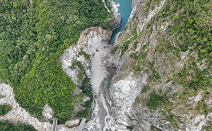 花蓮出現新堰塞湖！水位每小時漲1公尺 恐造成道路中斷急撤離