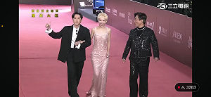 金鐘60》Lulu走紅毯「勾陳漢典入場」！甜蜜告白閃瞎眾人