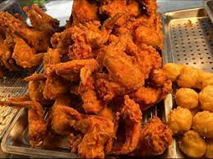 Google亂評論下場慘！新竹女子謊稱店家滿地蟑螂 遭判加重誹謗罪