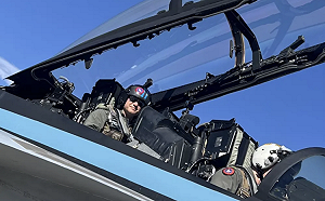 政府停擺還大浪費？海格塞斯坐「捍衛戰士」戰機表演、諾姆砸1.72億購2灣流專機