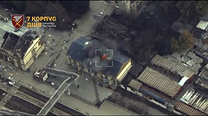 (影) 俄軍小隊滲透紅軍城殺平民! 烏軍空中突擊旅殲滅14人