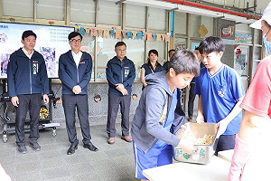 防堵非洲豬瘟疫情入侵    陳其邁關心學校午餐廚餘防疫管理