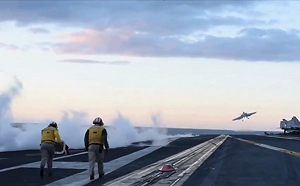 「某國」電磁攻擊害美軍連掉兩機? 中國軍號急駁：故事聽多了