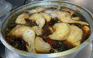 彰化90年爌肉飯最後一鍋今日秒殺！老店改用雞肉推新品渡難關