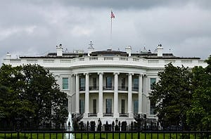 專論》 當自由派忽視「國族認同」：極右勢力為何席捲歐美？