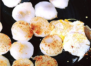 台南「粿仔王子」小吃撞名新聞事件爆紅!網友狂刷5星:老闆真預言家