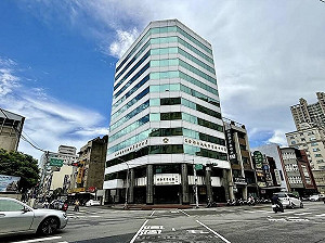 違規載廚餘進養豬場欠罰款 男遭查封房產後繳清