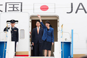 支持度飆到82%僅次小泉內閣  高市早苗 「關西式」親民外交獲好評 