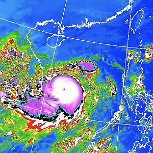 已重創菲律賓！中颱「海鷗」增強直撲越南 鄭明典：慎防嚴重災情