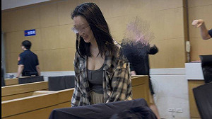 詐騙集團爆乳特助15萬交保笑容滿面！財經專家痛斥：社會觀感真的差　