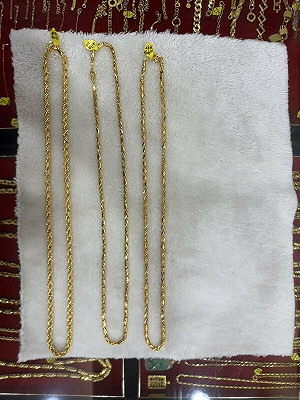 高雄男竊50萬銀樓金項鍊　剛逃出就遭巡邏員警壓制