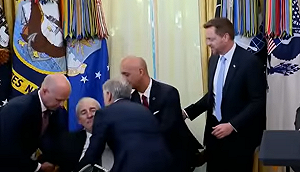 川普宣布減重神藥變平價！藥廠高層當場暈倒