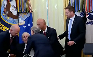 川普宣布減重神藥變平價！藥廠高層當場暈倒